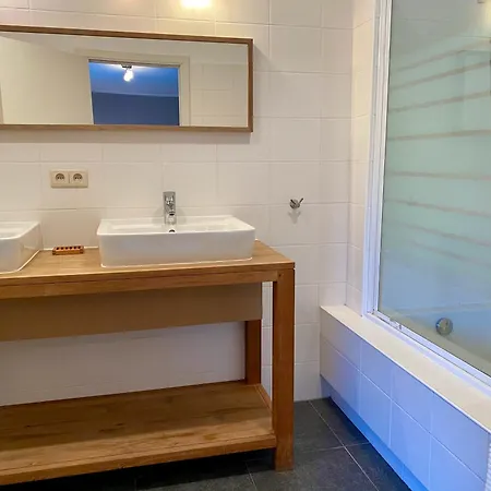 Les Iris - Confort Au Coeur De La Nature * Libin